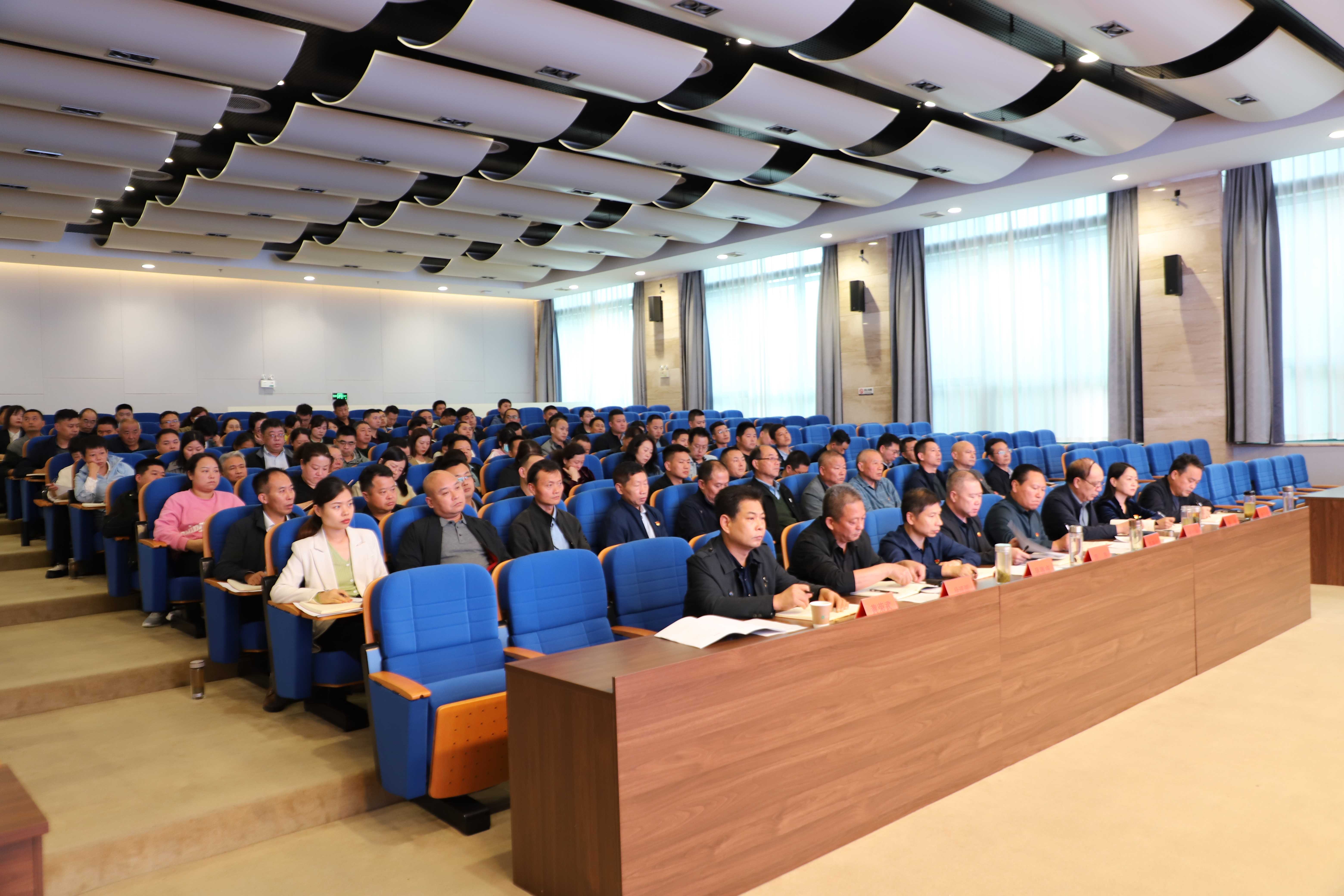 信阳市退役军人事务局举办 学习贯彻习近平新时代中国特色社会主义思想主题教育第一期读书班