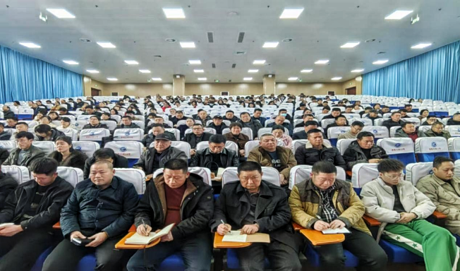 罗山县召开中小学校食堂管理推进会