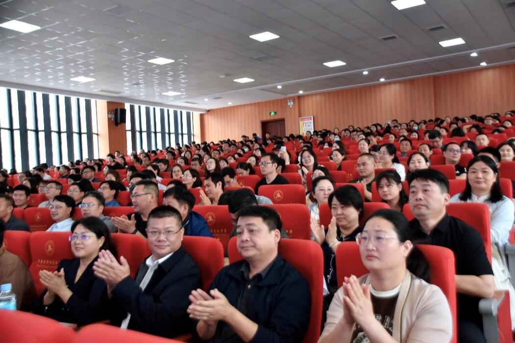 凝“青”聚力  “研”以致远 | 信阳高中举行2025年青年教师教研活动