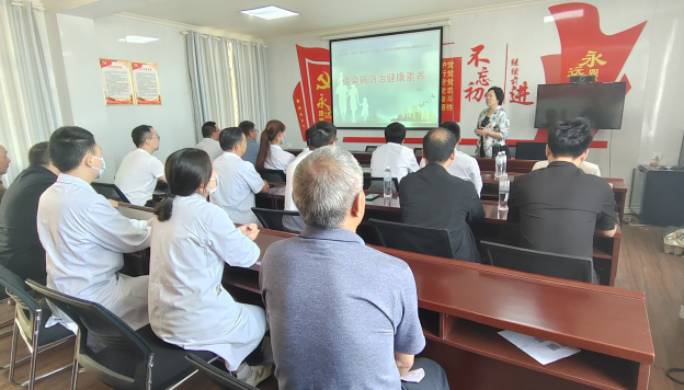健康科普进基层  爱心义诊暖人心——市区两级科普专家团开展“健康科普进乡村”活动