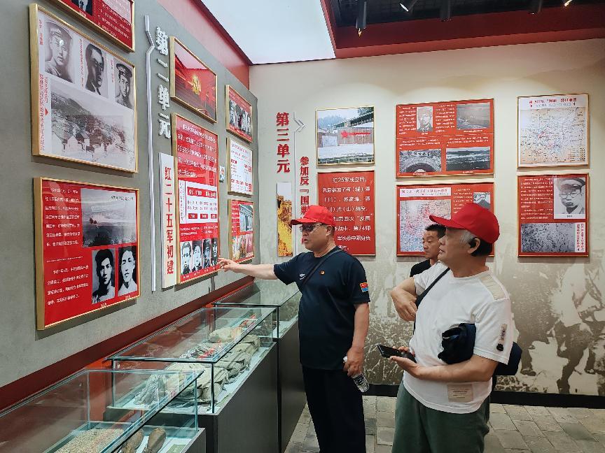 信阳市军队离退休干部休养中心 开展“老兵永远跟党走”主题党日活动