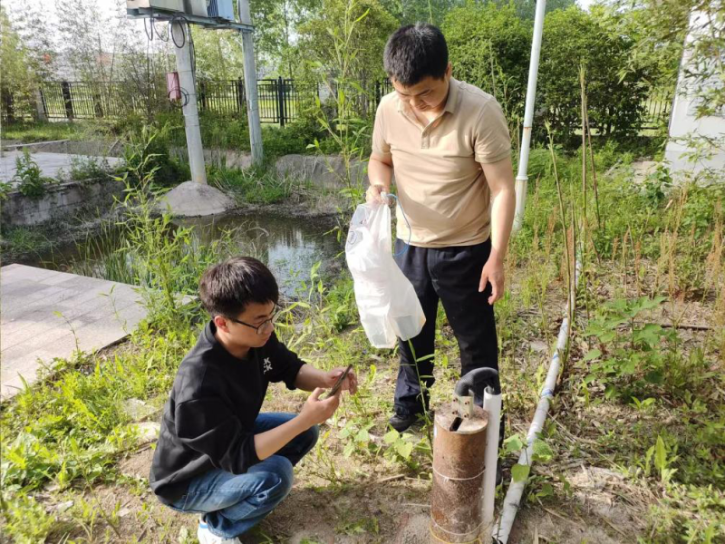 信阳市应急管理局开展防灾减灾宣传周 地震预警台站运维巡检