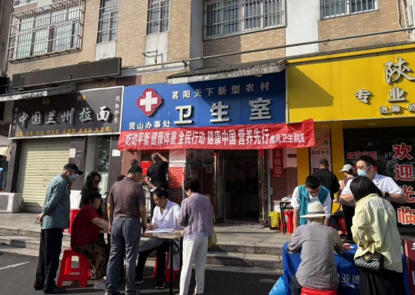浉河区开展2025年全民营养周 暨“5·20”中国学生营养日宣传活动