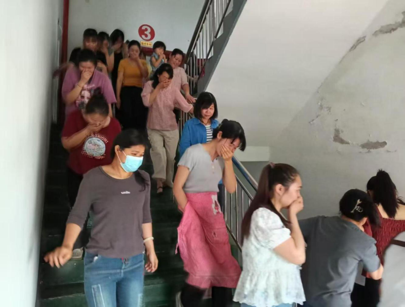 淮滨县组织开展人员密集场所应急救援逃生演练