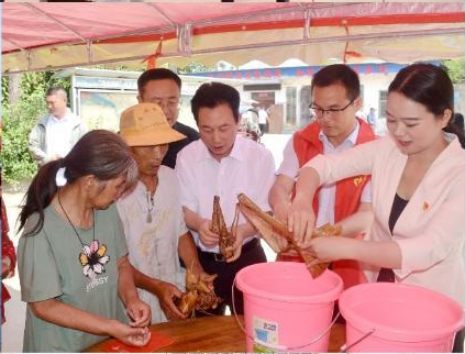 民族团结一家亲 浓情端午粽飘香<br>——信阳市民族宗教系统开展端午系列活动