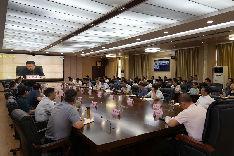 市水利局组织观看水利安全生产微电影系列教学片