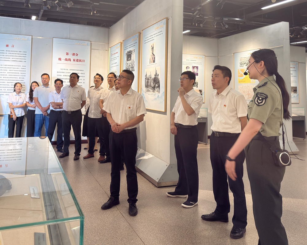 传承红色基因 凝聚奋进力量 ——信阳开放大学开展“七一”主题党日活动