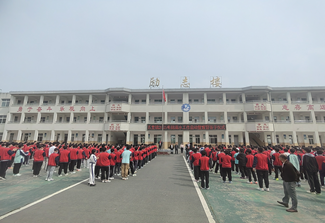 平桥区五里镇：多措并举筑牢防溺水安全屏障