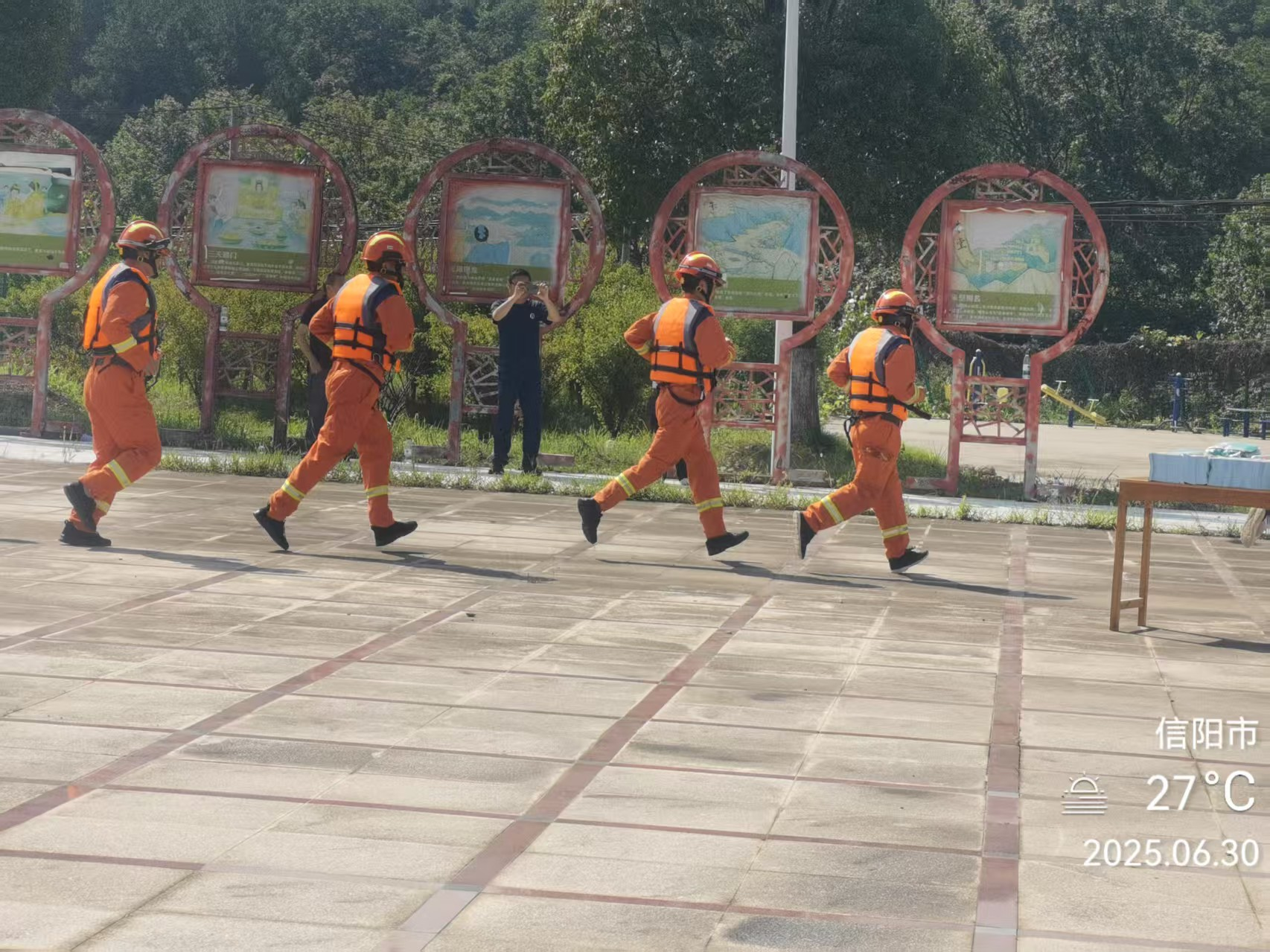 以练筑防，砺兵备战！ 罗山县自然资源局联合多家单位在县朱堂乡上演地质灾害应急避险“大练兵”