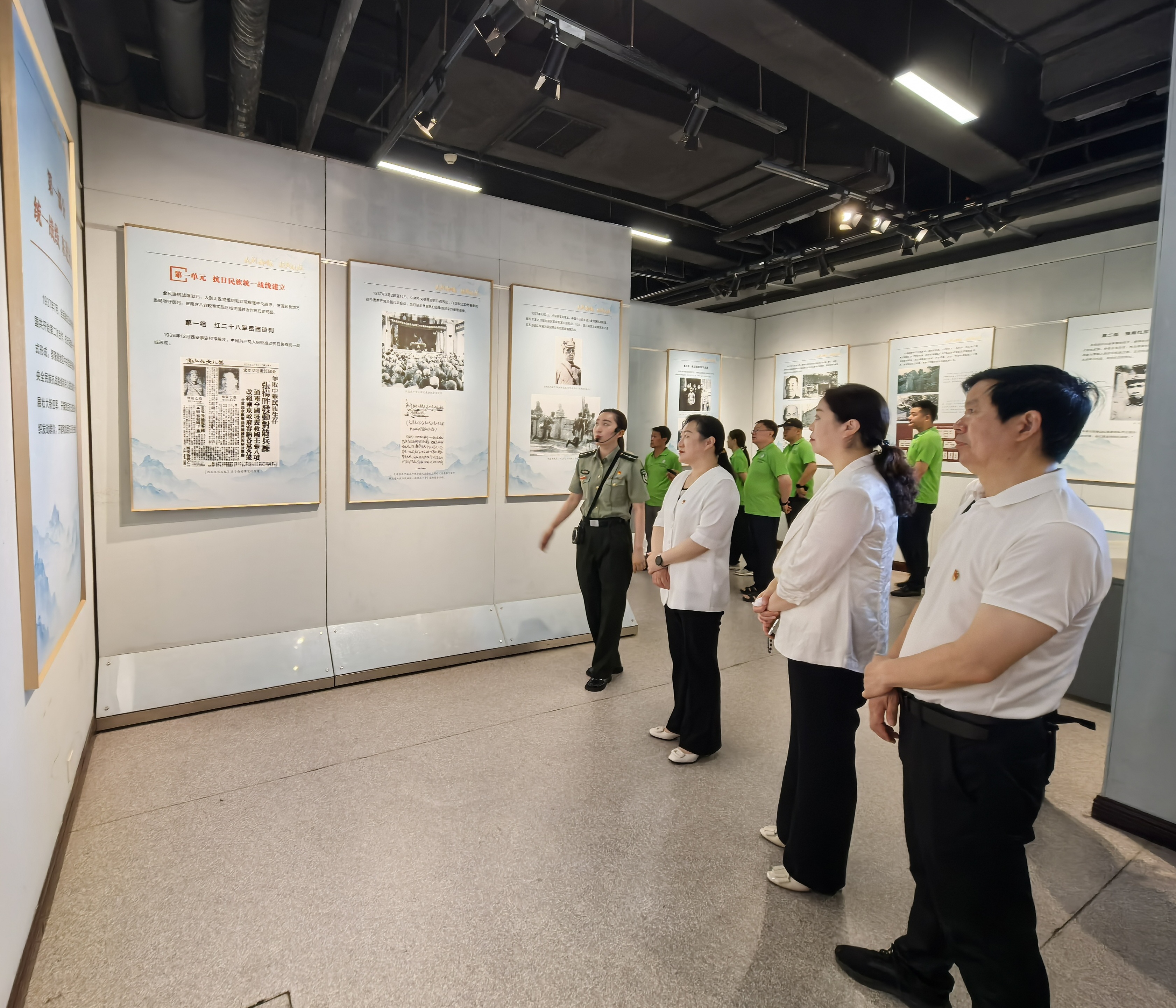 信阳市文广旅局开展“传承红色基因 砥砺奋进力量”主题党日活动