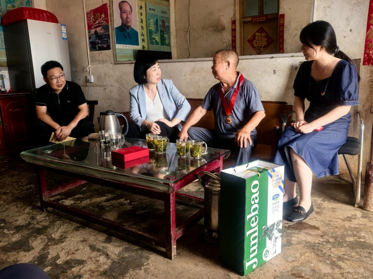 学思践悟强根基,薪火相传守初心——震雷山街道开展系列主题活动庆祝“七一” 学思践悟强根基,薪火相传守初心——震雷山街道开展系列主题活动庆祝“七一”