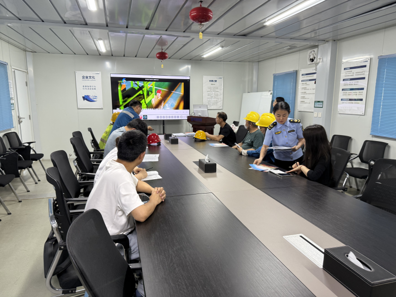 信阳市应急管理局开展安全宣传“五进”活动