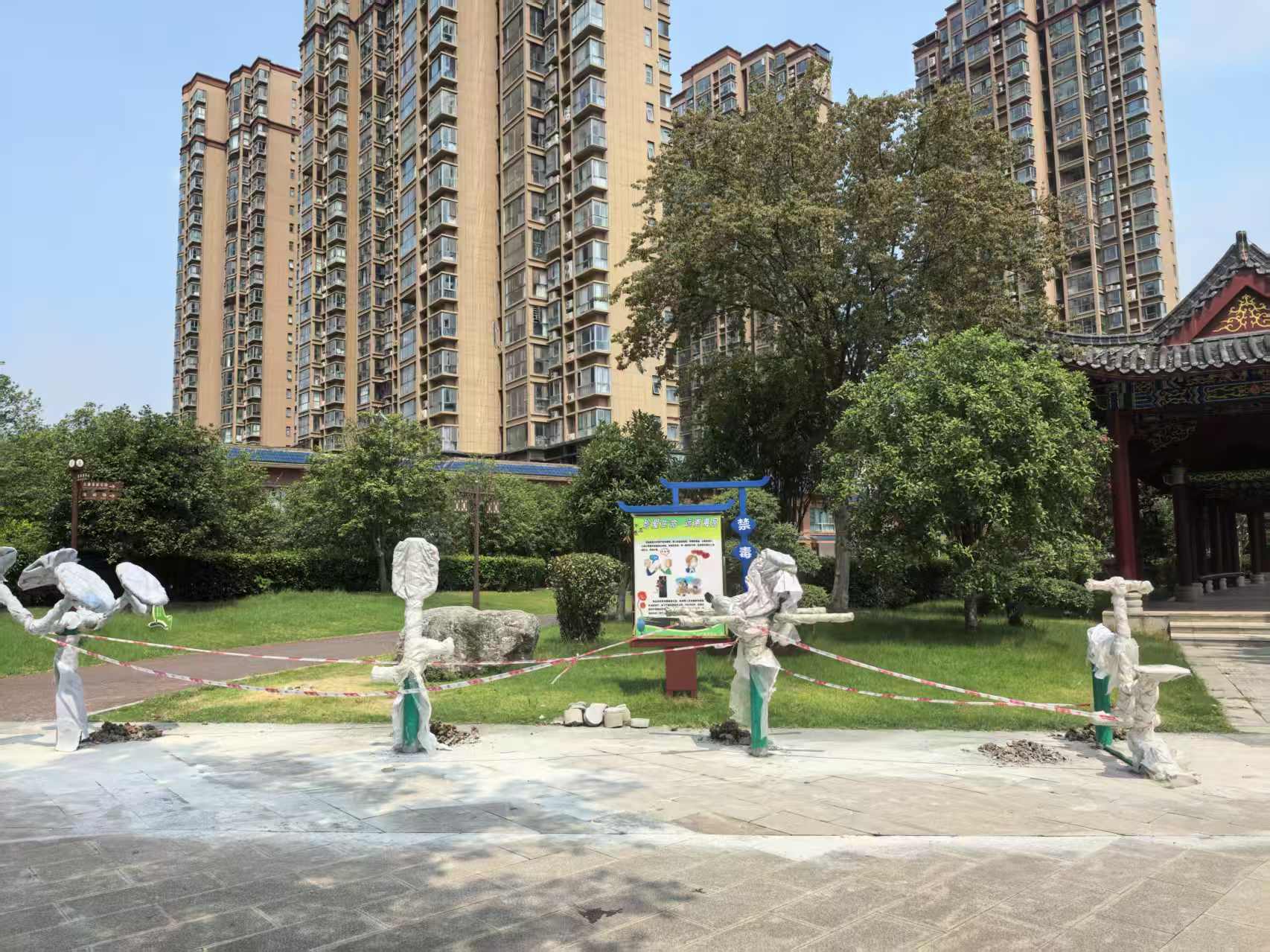息县教体局:更换公共运动场地健身路径 助力居民健康生活
