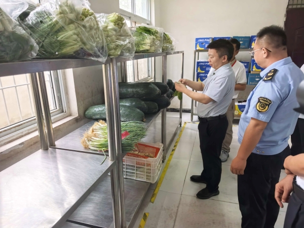 法治护航开学季,情系基层暖人心 <br>——平桥区法院院长张楷永一行 莅临王岗乡指导工作 法治护航开学季,情系基层暖人心 <br>——平桥区法院院长张楷永一行 莅临王岗乡指导工作