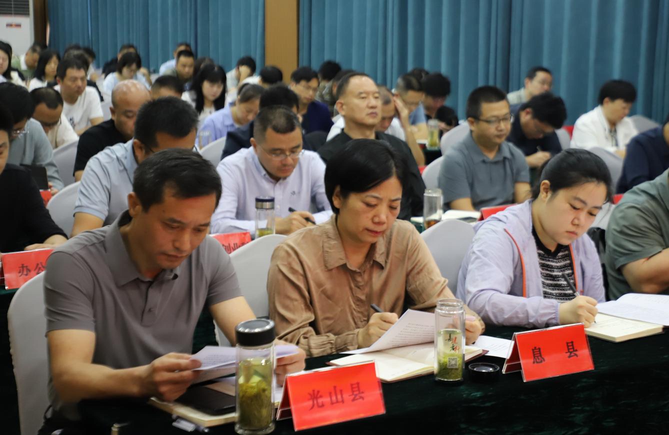 市退役军人事务局召开全市退役军人工作推进会暨业务能力提升培训会