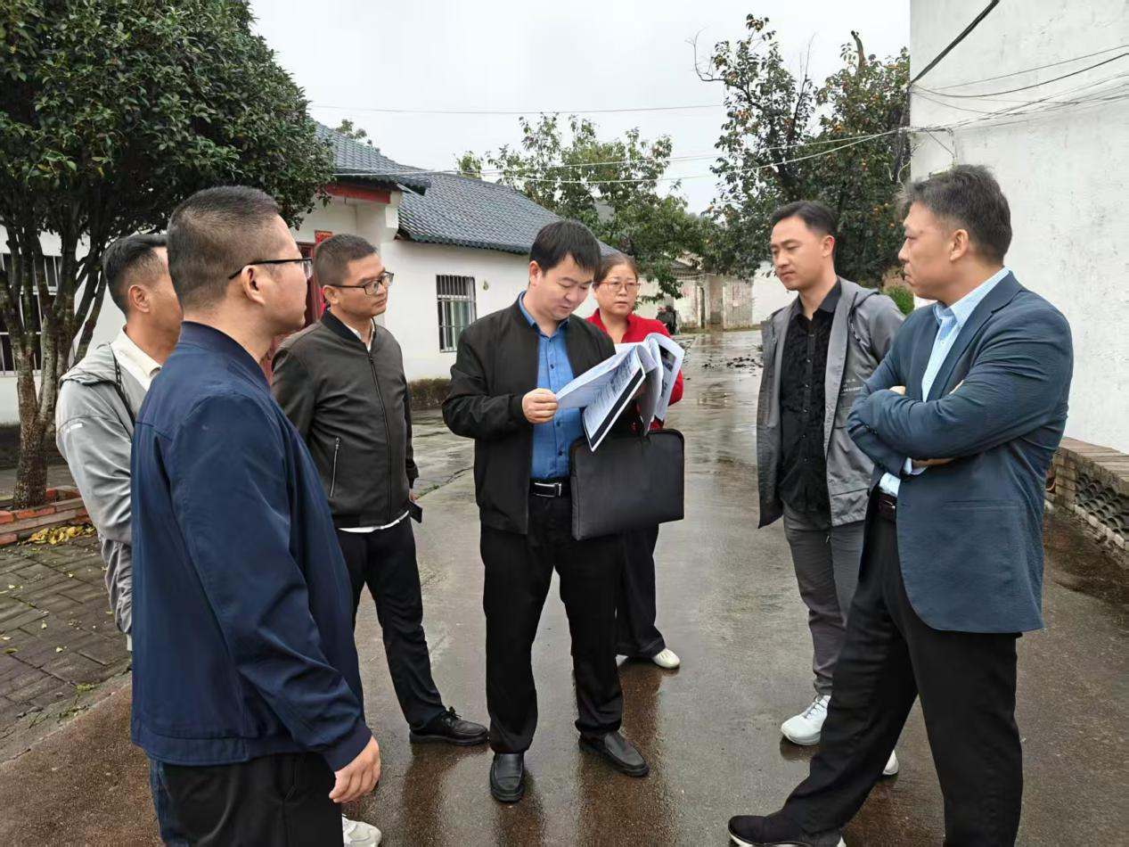 省住建厅调研组莅临信阳指导村镇建设工作