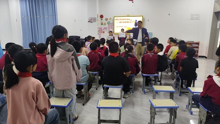 信阳市平桥区珍珠路街道办事处：开展青少年心理健康服务进社区活动
