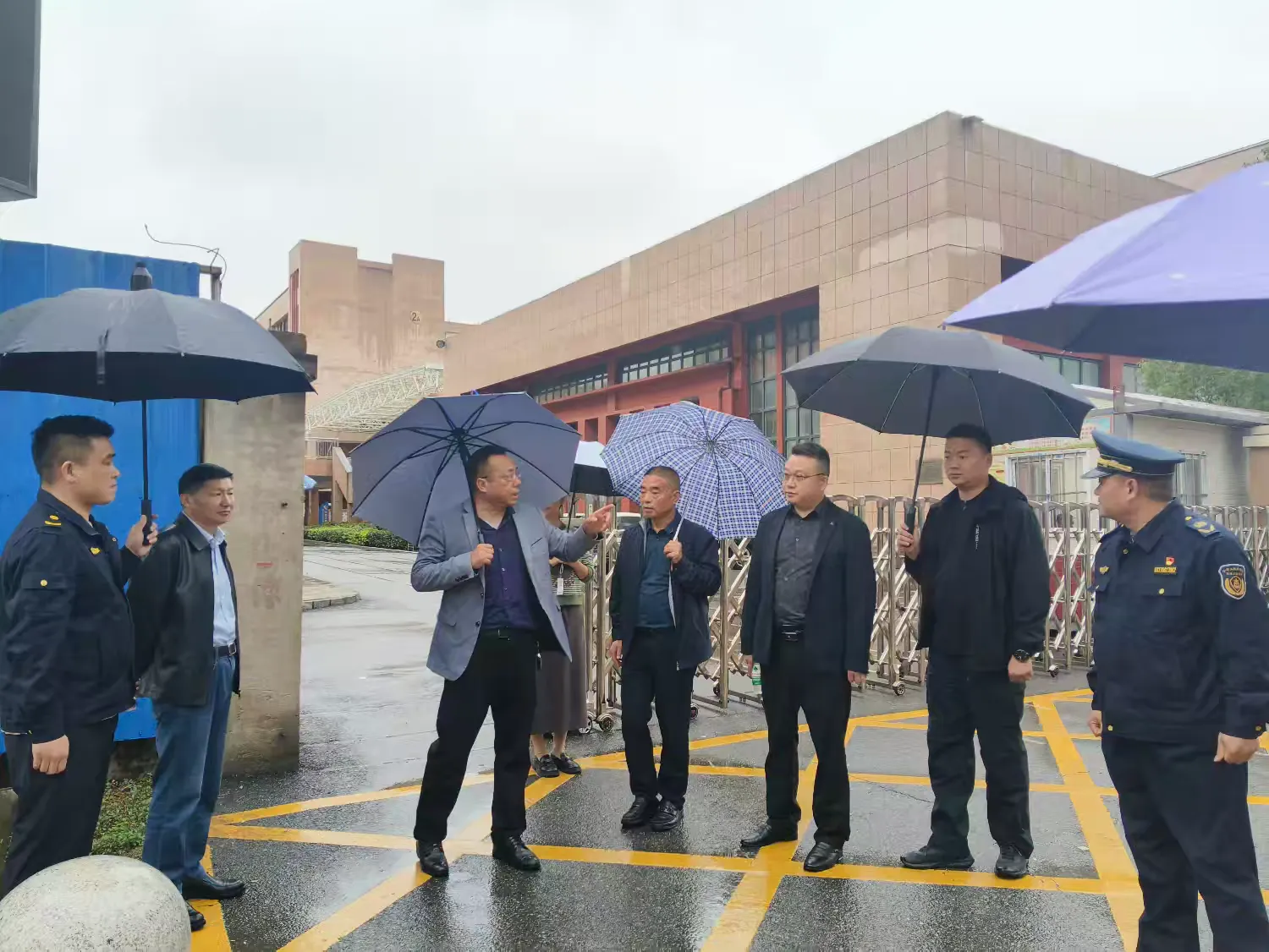 淮滨县开展周边安全专项整治行动