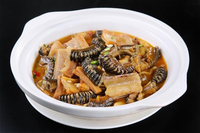 14028030162928019 腊肉焖鳝鱼.jpg