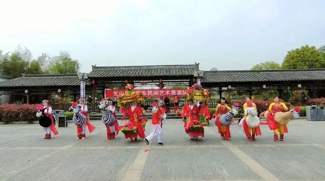 信阳竹马舞 信阳竹马舞