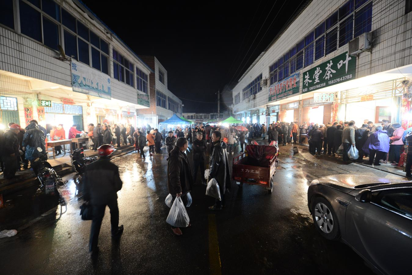罗山县朱堂乡：茶叶夜市点亮乡村振兴路