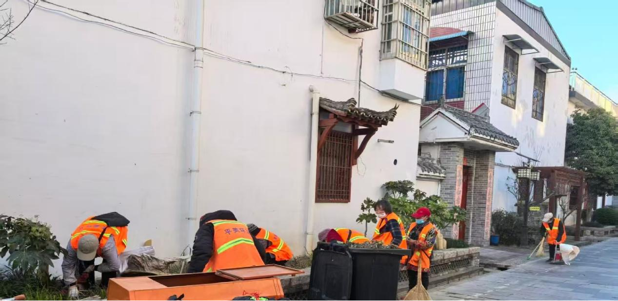 “洁”尽全力 “净”候佳节 —— 平桥区“全城大清洗、清洁迎新春”专项行动(一)