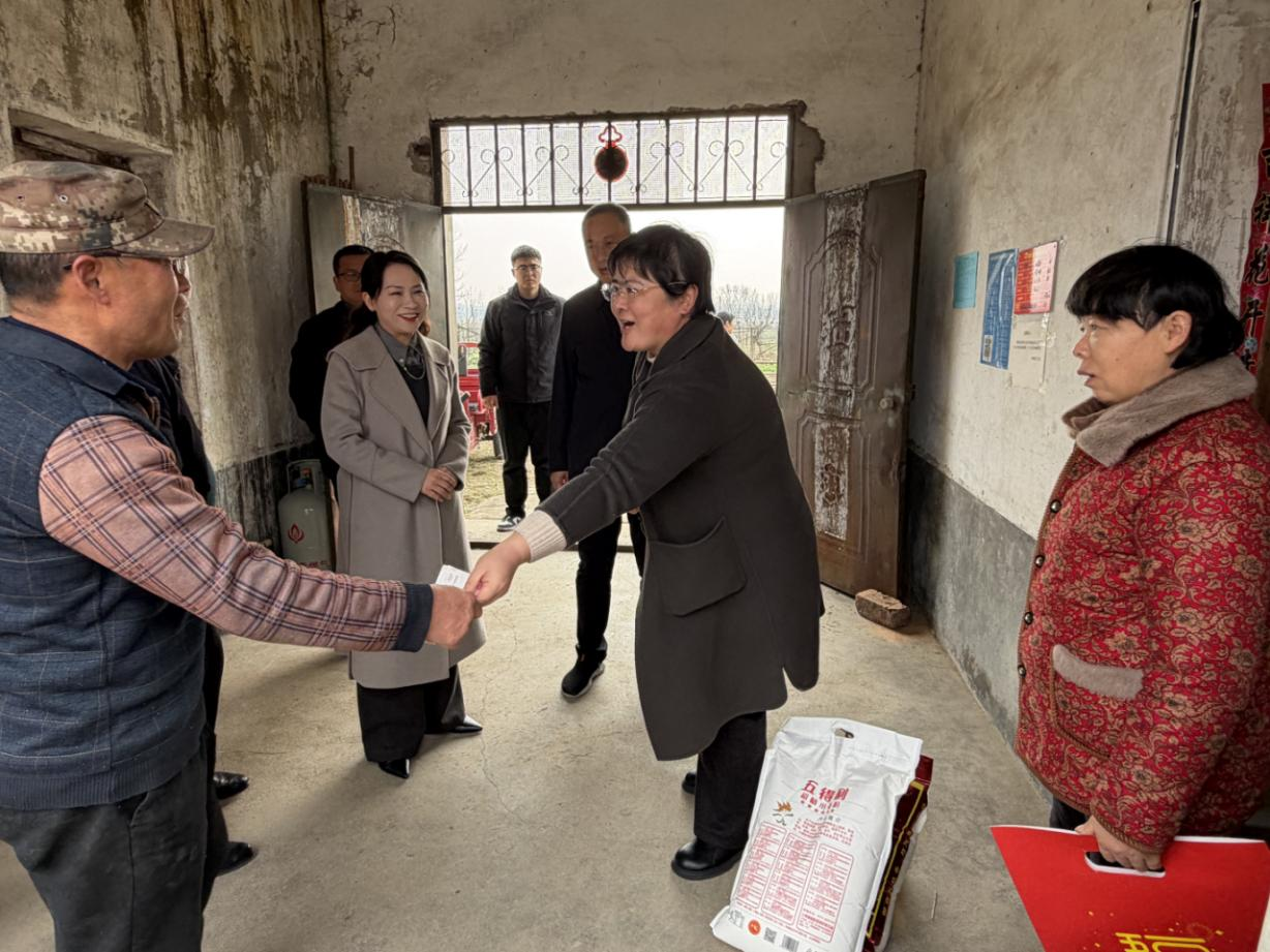 信阳市开展 “民族一家亲 新春送温暖”系列活动