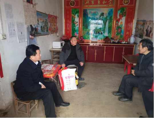 情暖赵店村 聚力兴乡村 <br>——市工信局赴乡村振兴重点帮扶村开展春节走访慰问活动