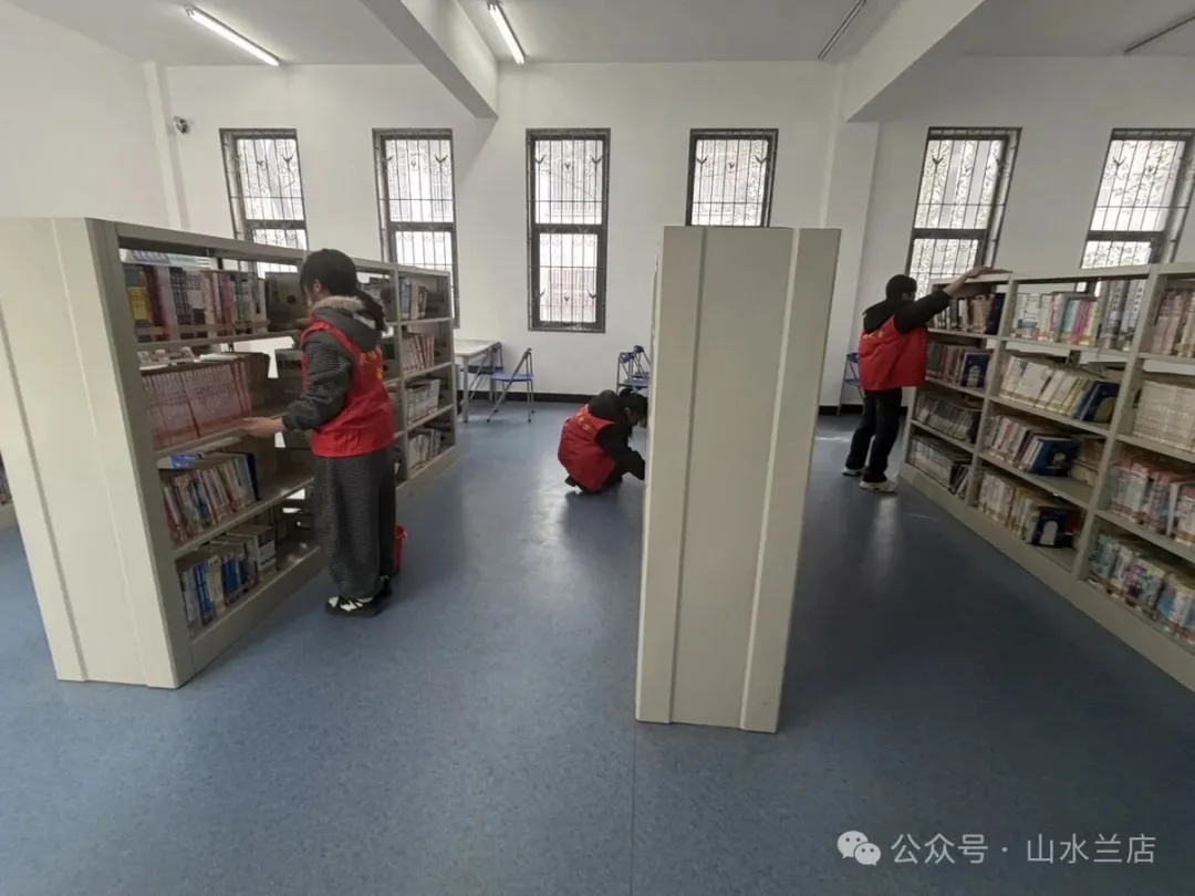 践行雷锋精神 美化阅读环境——兰店街道筹建处开展“学雷锋 我行动”文明实践主题活动 践行雷锋精神 美化阅读环境——兰店街道筹建处开展“学雷锋 我行动”文明实践主题活动