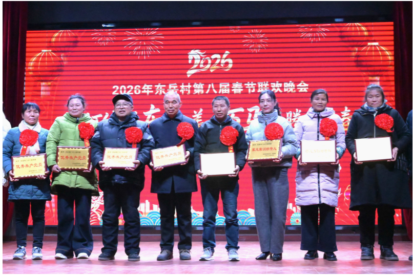 信阳：多彩活动添年味 文明新风润万家
