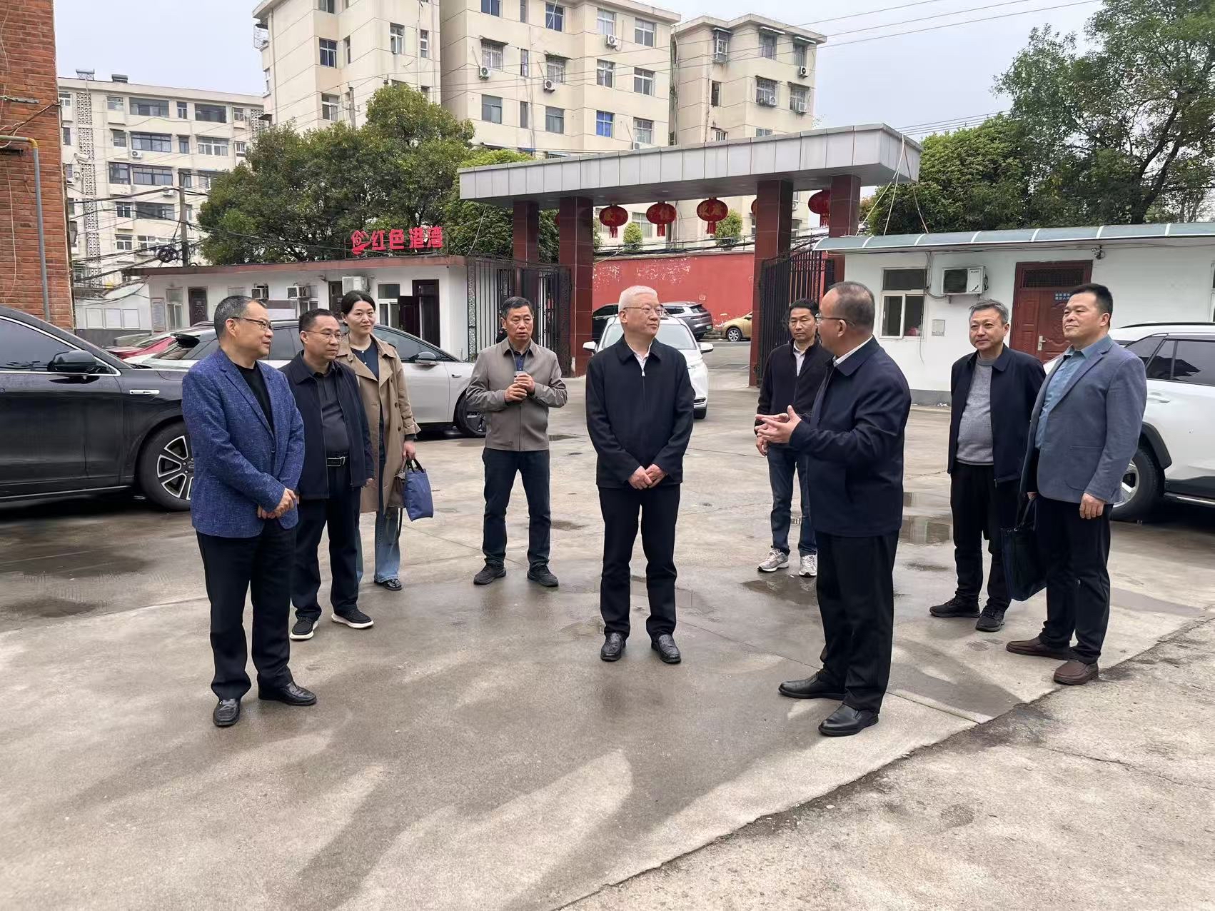 市市场监管局党组书记黄玉武到市产品质量检验检测中心调研指导工作 市市场监管局党组书记黄玉武到市产品质量检验检测中心调研指导工作
