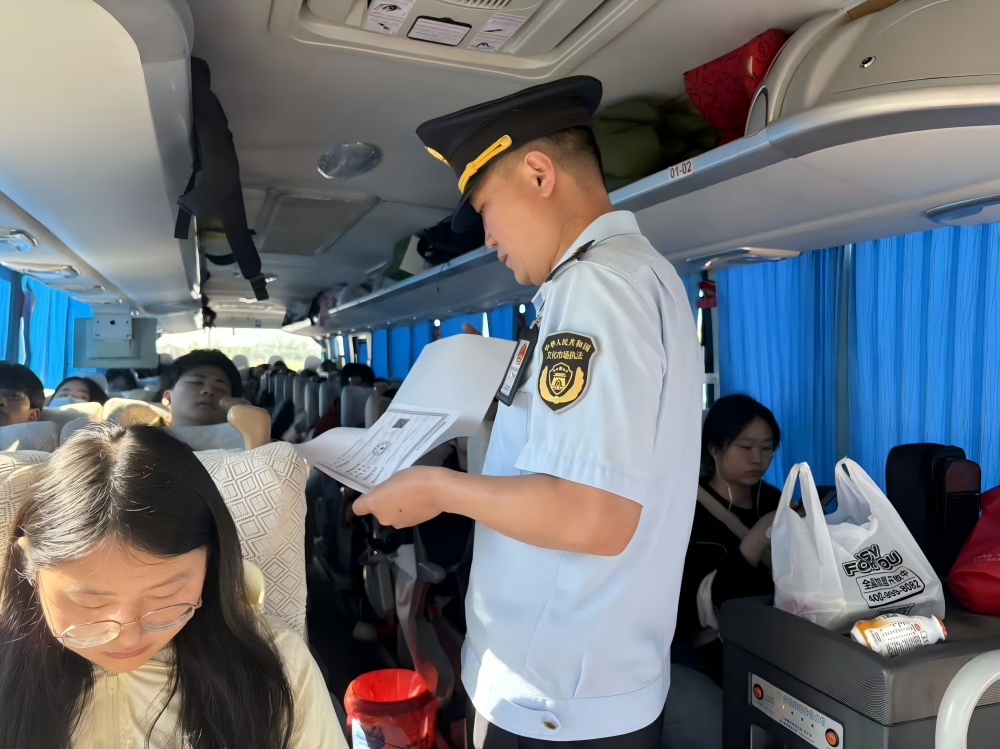 主动担当强监管 多措并举护文旅 ——2026年“五一”假日暨茶文化节期间 全市文化市场综合执法工作综述