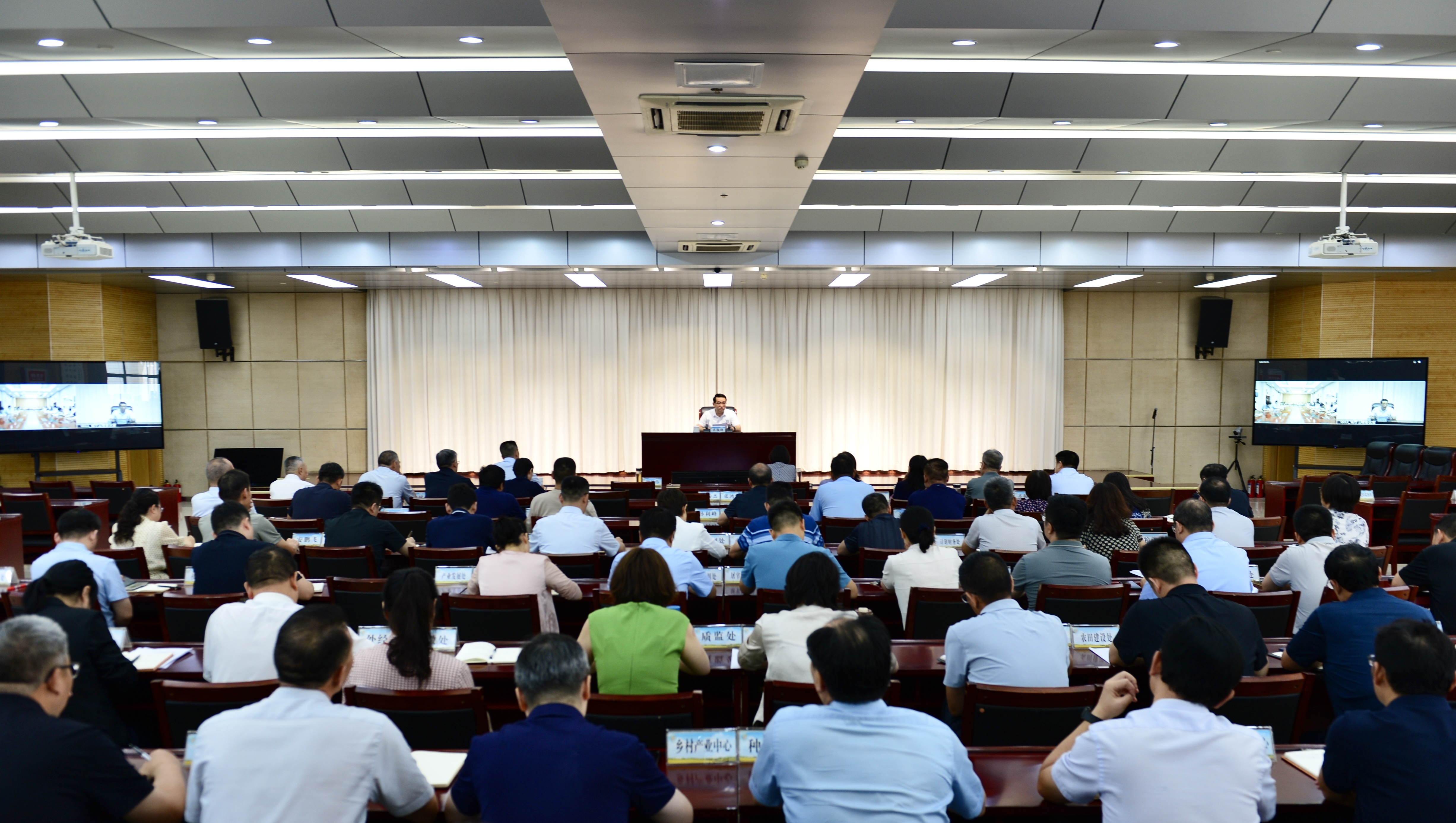 省农业农村厅举办树立和践行正确政绩观学习教育专题党课 省农业农村厅举办树立和践行正确政绩观学习教育专题党课